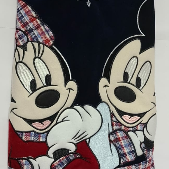 Disney Mickey and Minnie Mouse Christmas Tree Shirt - Picture 6 of 10